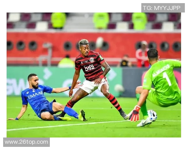 克里西与科林蒂安的激烈对决揭示足球战术与团队精神的较量