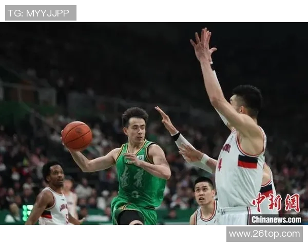 广东龙狮与辽宁本钢激战正酣谁能在赛场上笑到最后