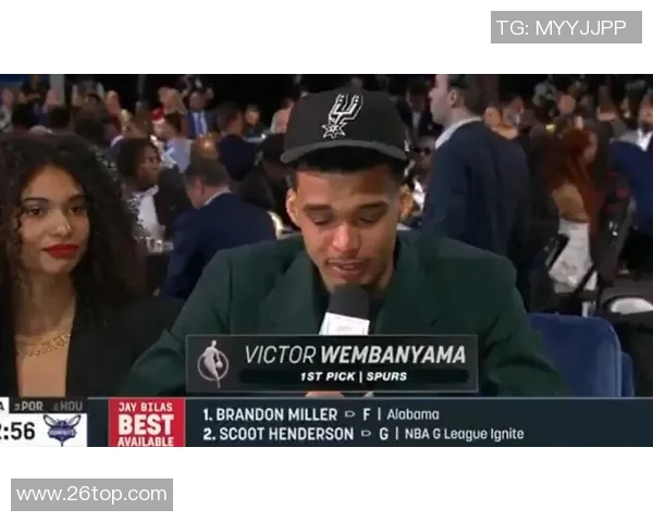 文班亚马法国队首秀狂砍27分震撼意大利引发NBA球探高度关注