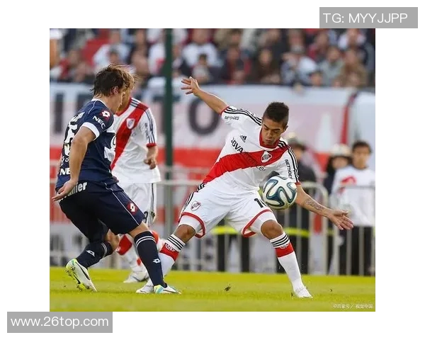 河床与班菲尔德的精彩对决比分分析与赛后点评 河床与班菲尔德的精彩对决比分分析与赛后点评