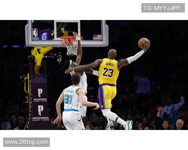 湖人对决蓝网精彩赛事回顾与分析11月4日比赛亮点与球员表现 湖人对决蓝网精彩赛事回顾与分析11月4日比赛亮点与球员表现