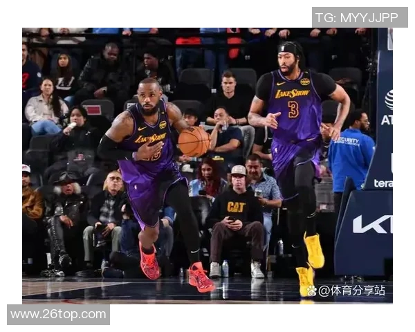 湖人队与掘金队精彩对决集锦回顾赛场瞬间不容错过 湖人队与掘金队精彩对决集锦回顾赛场瞬间不容错过
