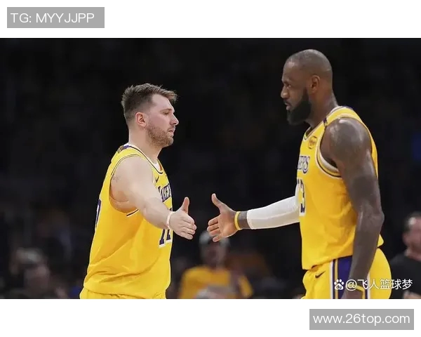 2013年湖人与马刺的经典对决回顾与赛季精彩瞬间分析 2013年湖人与马刺的经典对决回顾与赛季精彩瞬间分析