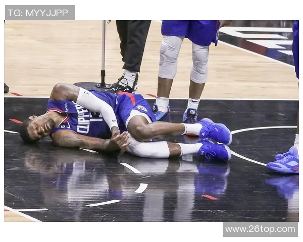 76人主场迎战热火双方争夺季后赛席位的关键对决 76人主场迎战热火双方争夺季后赛席位的关键对决