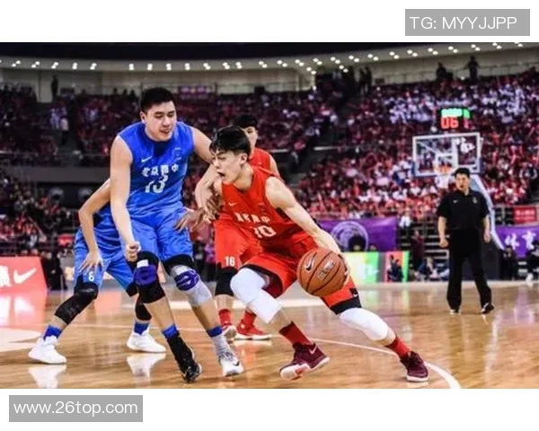 曾凡博的篮球之路：从青涩少年到职业球员的成长故事